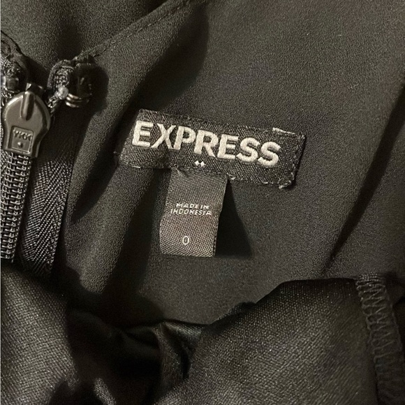 Express Romper - Picture 3 of 4